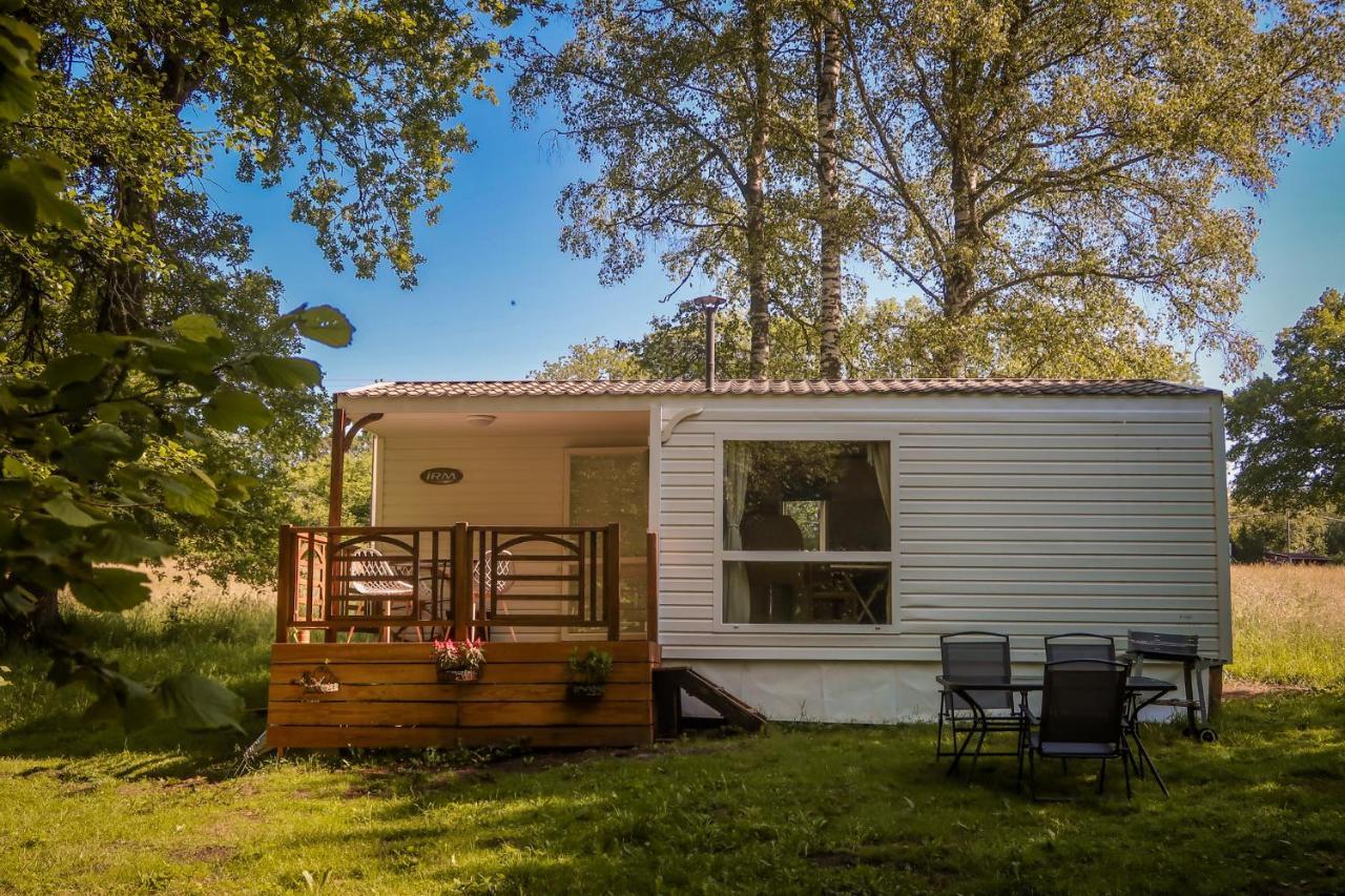 Mini-Glamping En Auvergne Villa Sainte-Christine  Ngoại thất bức ảnh